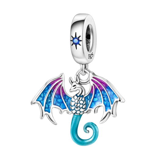Charm dragon bleu et rose avec ailes ouvertes