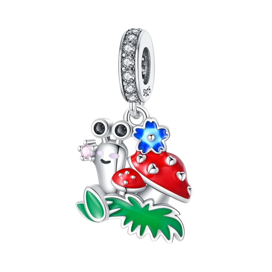 Charm escargot champignon avec fleur